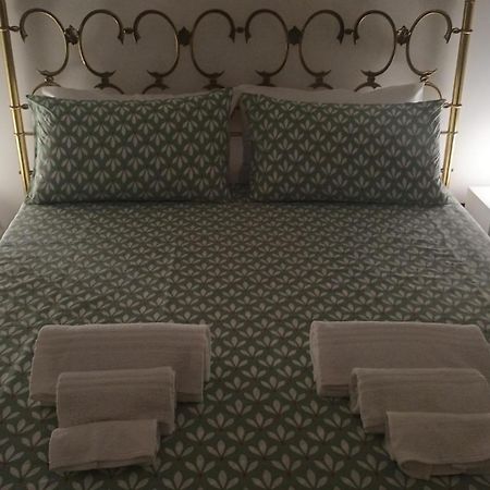 Casa Tegodi - Vacanze Palermo Bagian luar foto