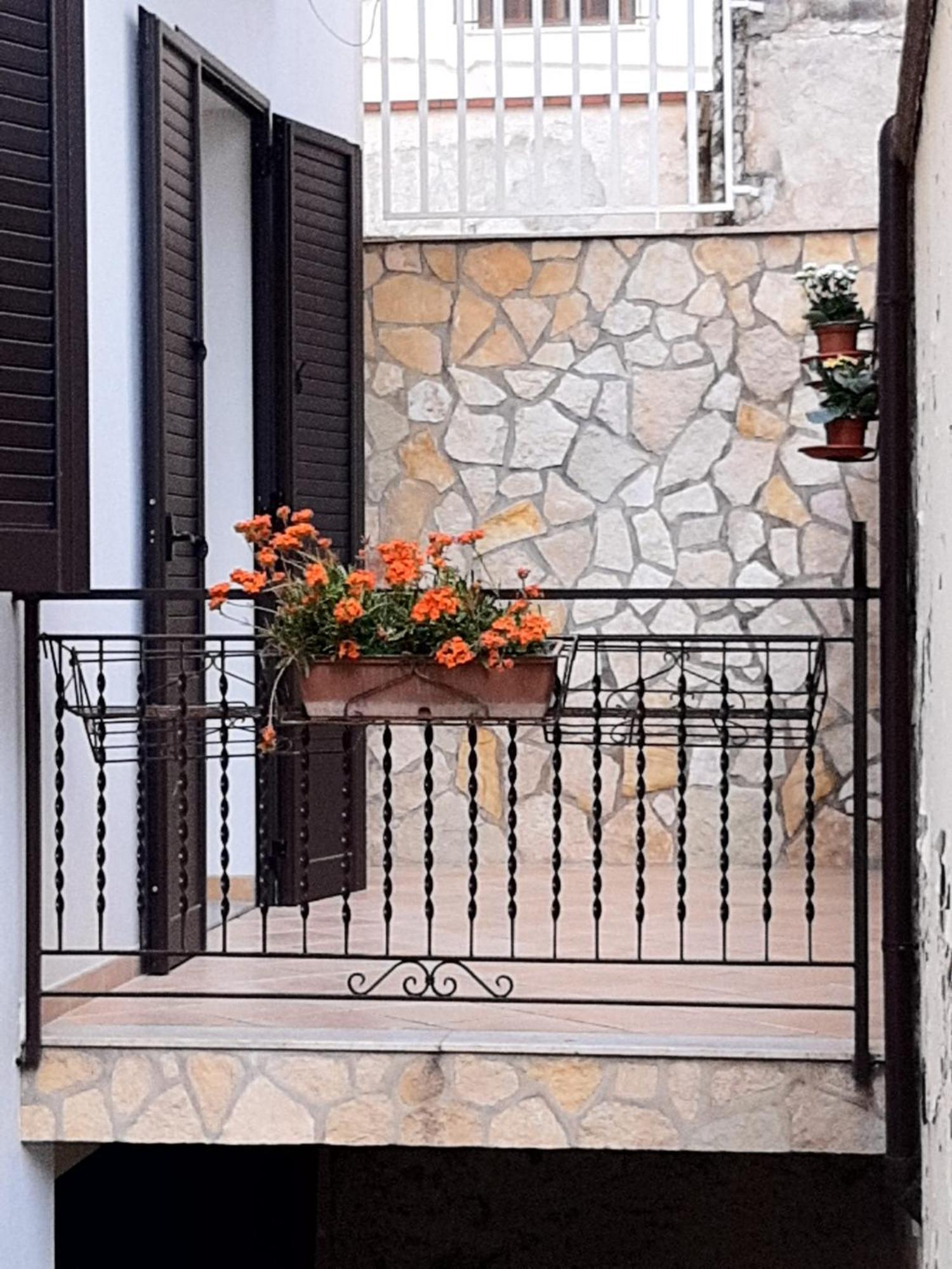 Casa Tegodi - Vacanze Palermo Bagian luar foto