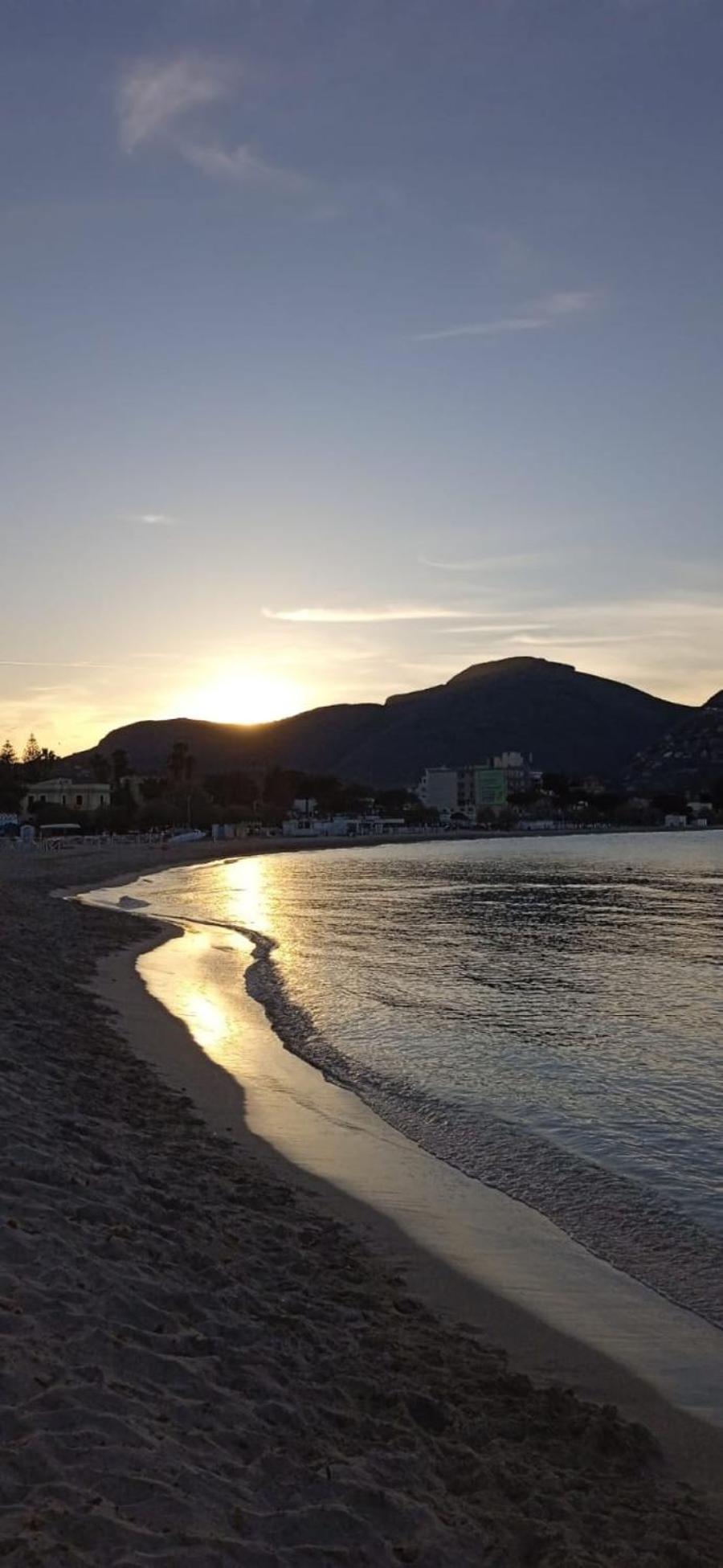 Casa Tegodi - Vacanze Palermo Bagian luar foto