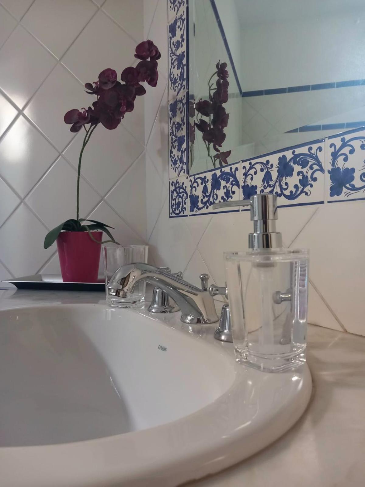 Casa Tegodi - Vacanze Palermo Bagian luar foto