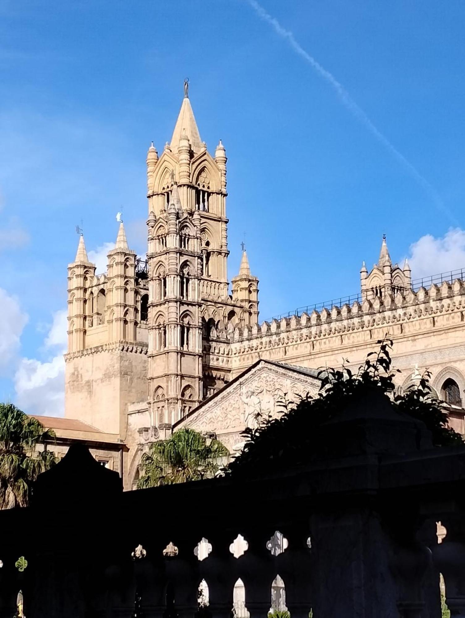 Casa Tegodi - Vacanze Palermo Bagian luar foto